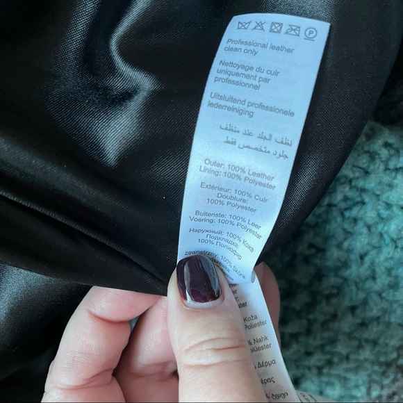 Black leather jacket. Never worn 18w - Picture 7 of 10